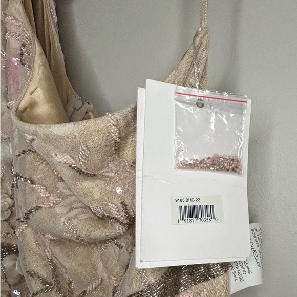 NWT MAC DUGGAL STYLE 9165 IN BLUSH GOLD SIZE 22 - Picture 9 of 10